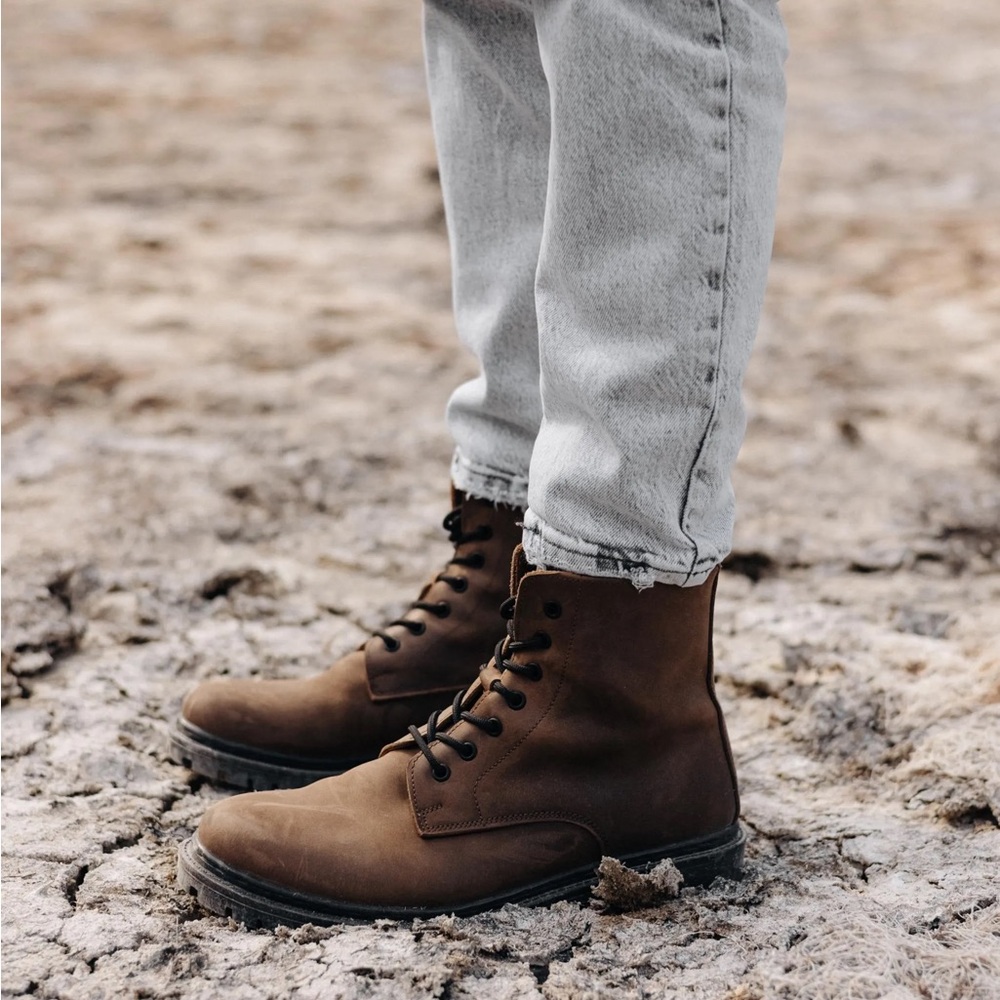 Men’s Ecco boots 9